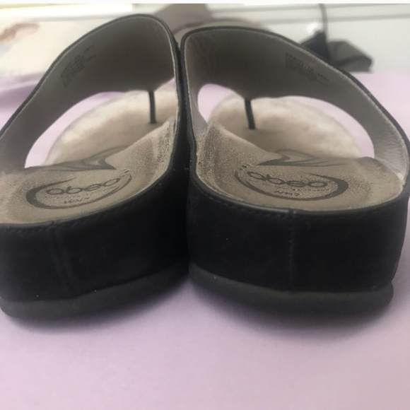 Abeo Flip Flops - Picture 3 of 6